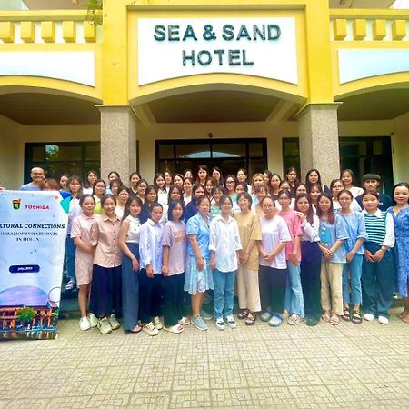 Sea And Sand Hotel Hội An Buitenkant foto
