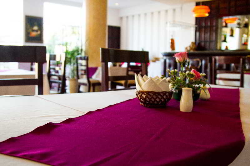 Sea And Sand Hotel Hội An Buitenkant foto